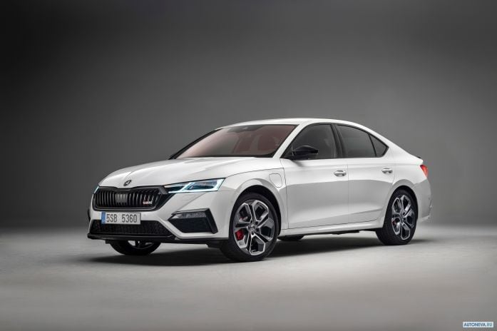 2020 Skoda Octavia iV RS - фотография 4 из 32