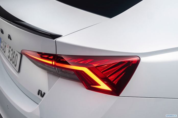 2020 Skoda Octavia iV RS - фотография 27 из 32