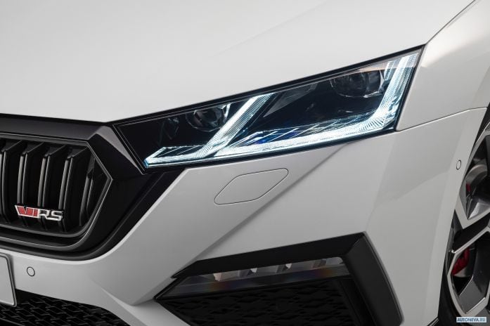 2020 Skoda Octavia iV RS - фотография 28 из 32