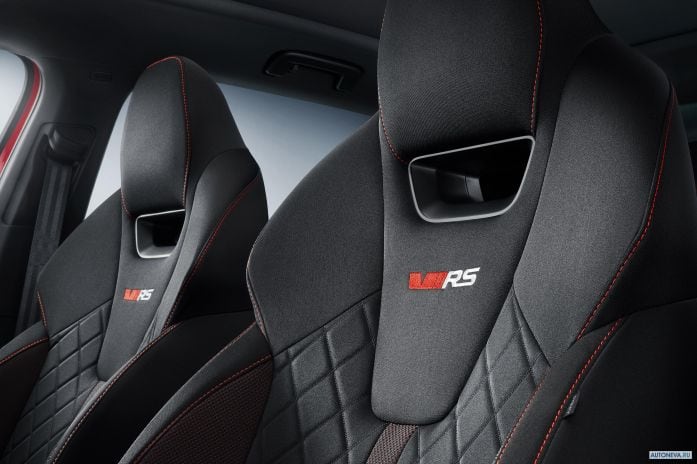 2020 Skoda Octavia Combi iV RS - фотография 12 из 18 2020 Skoda Octavia Combi iV RS - фотография 12 из 18