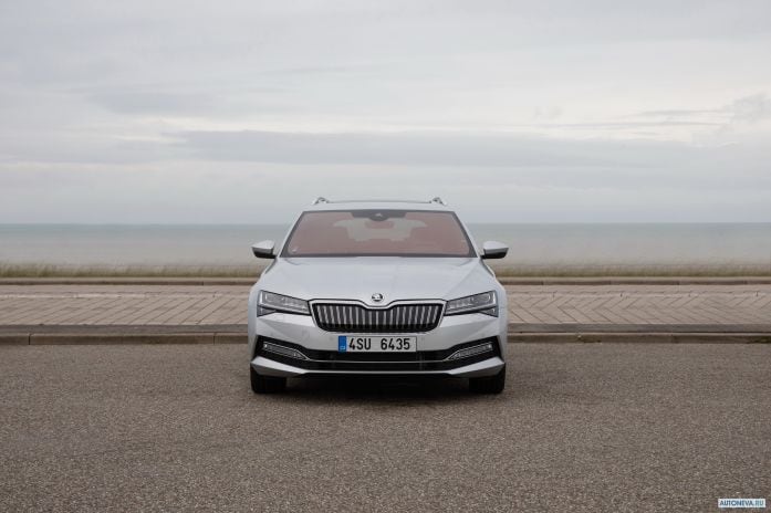 2020 Skoda Superb iV - фотография 6 из 32