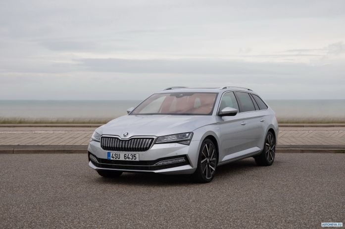 2020 Skoda Superb iV - фотография 7 из 32