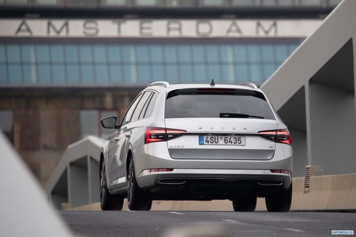 2020 Skoda Superb iV - фотография 25 из 32 2020 Skoda Superb iV - фотография 25 из 32