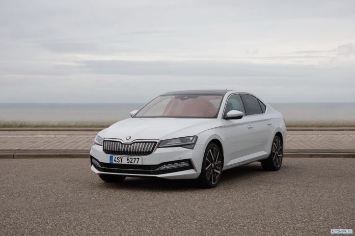 2020 Skoda Superb Combi iV - фотография 9 из 40