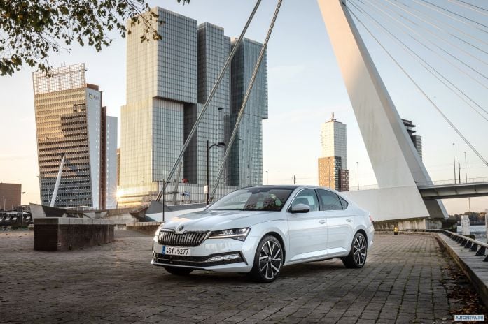 2020 Skoda Superb Combi iV - фотография 10 из 40 2020 Skoda Superb Combi iV - фотография 10 из 40