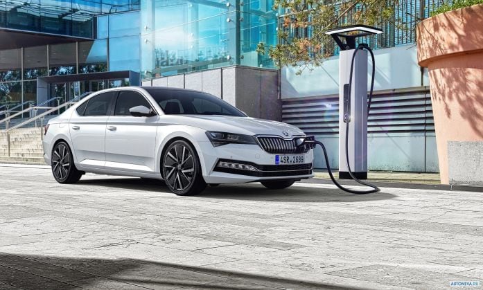 2020 Skoda Superb Combi iV - фотография 11 из 40