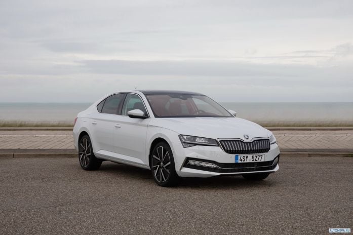 2020 Skoda Superb Combi iV - фотография 12 из 40 2020 Skoda Superb Combi iV - фотография 12 из 40
