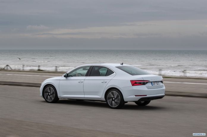 2020 Skoda Superb Combi iV - фотография 17 из 40 2020 Skoda Superb Combi iV - фотография 17 из 40
