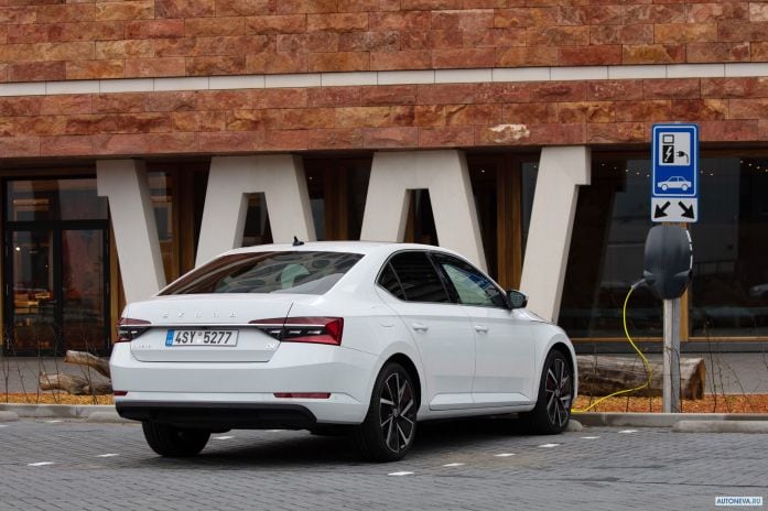 2020 Skoda Superb Combi iV - фотография 25 из 40