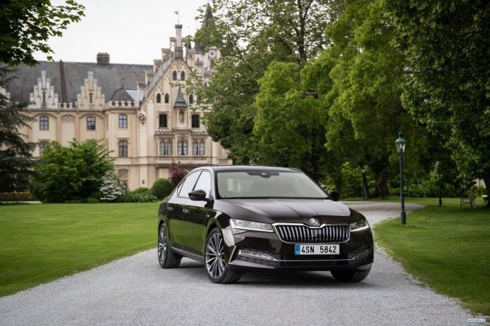 2020 Skoda Superb Laurin Klement - фотография 2 из 40