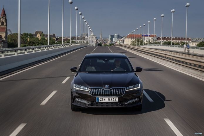 2020 Skoda Superb Laurin Klement - фотография 4 из 40