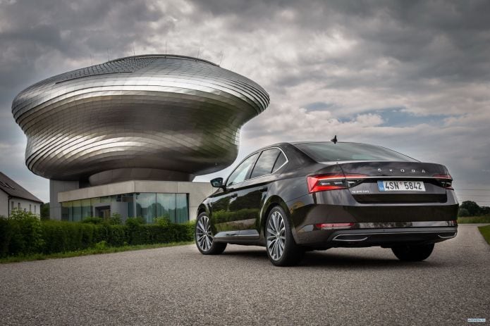 2020 Skoda Superb Laurin Klement - фотография 30 из 40 2020 Skoda Superb Laurin Klement - фотография 30 из 40