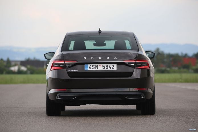 2020 Skoda Superb Laurin Klement - фотография 32 из 40 2020 Skoda Superb Laurin Klement - фотография 32 из 40