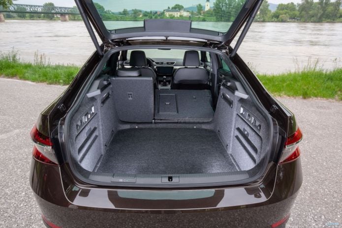 2020 Skoda Superb Laurin Klement - фотография 37 из 40 2020 Skoda Superb Laurin Klement - фотография 37 из 40