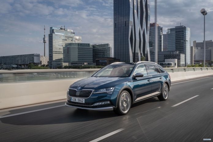 2020 Skoda Superb Scout - фотография 9 из 40