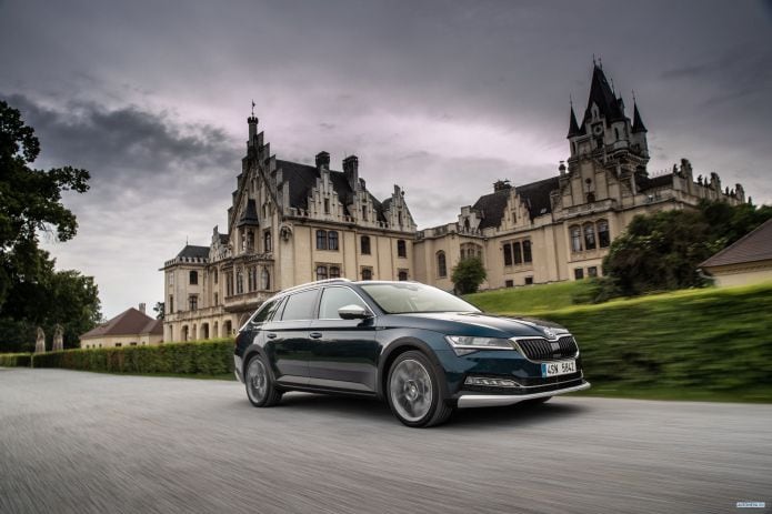 2020 Skoda Superb Scout - фотография 13 из 40 2020 Skoda Superb Scout - фотография 13 из 40