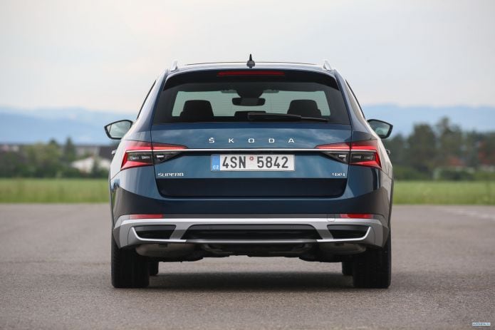 2020 Skoda Superb Scout - фотография 29 из 40