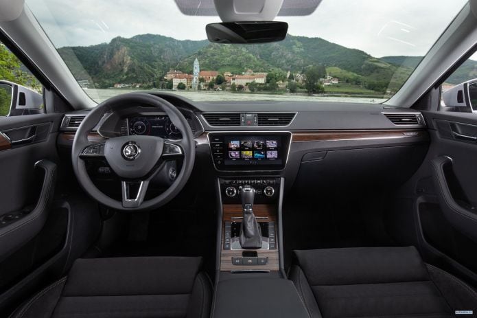 2020 Skoda Superb Scout - фотография 31 из 40 2020 Skoda Superb Scout - фотография 31 из 40