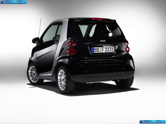 2007 Smart Fortwo Coupe - фотография 9 из 13 2007 Smart Fortwo Coupe - фотография 9 из 13
