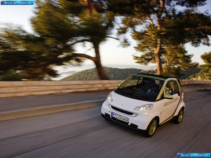 2010 Smart Fortwo Electric Drive - фотография 10 из 29 2010 Smart Fortwo Electric Drive - фотография 10 из 29