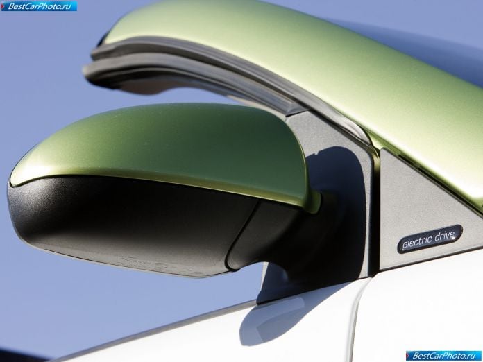 2010 Smart Fortwo Electric Drive - фотография 25 из 29