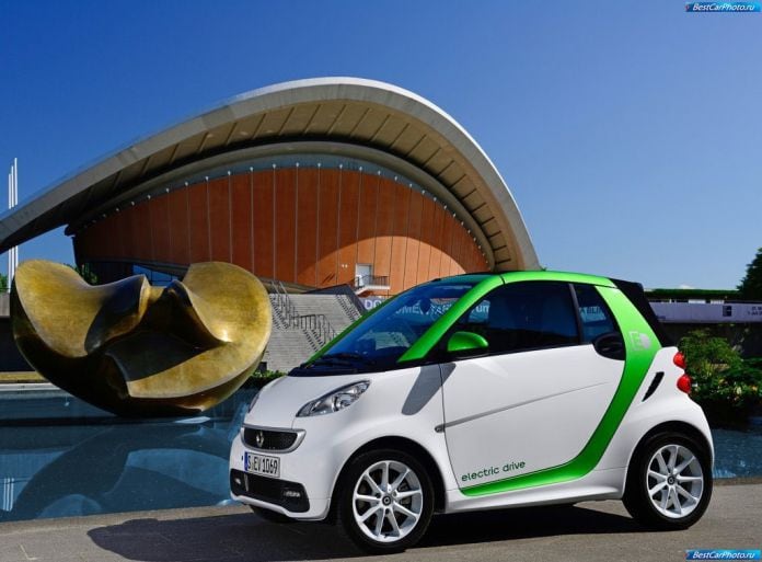 2013 Smart Fortwo Electric Drive - фотография 4 из 31 2013 Smart Fortwo Electric Drive - фотография 4 из 31