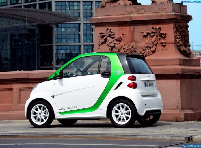 2013 Smart Fortwo Electric Drive - фотография 15 из 31 2013 Smart Fortwo Electric Drive - фотография 15 из 31
