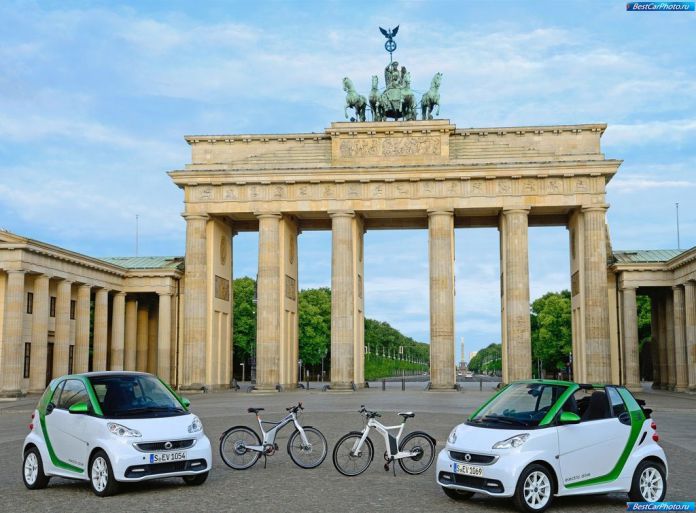 2013 Smart Fortwo Electric Drive - фотография 18 из 31 2013 Smart Fortwo Electric Drive - фотография 18 из 31