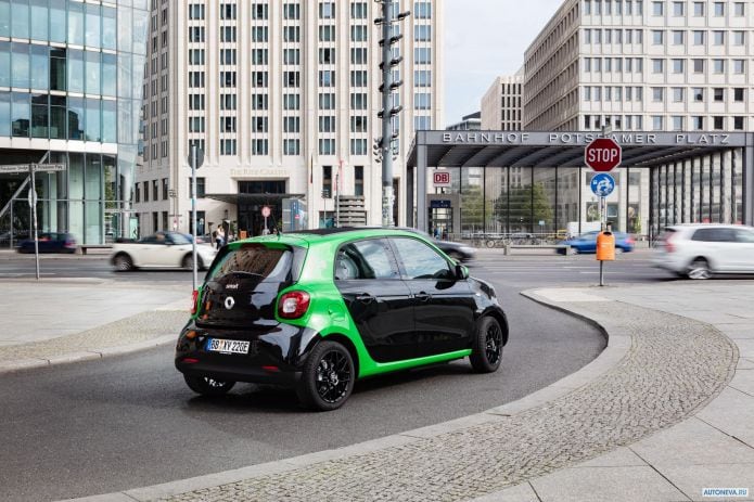 2017 Smart ForFour Electric Drive Passion - фотография 7 из 15 2017 Smart ForFour Electric Drive Passion - фотография 7 из 15
