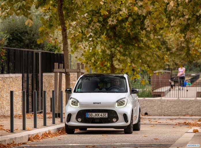 2020 Smart ForFour EQ Edition One - фотография 4 из 40 2020 Smart ForFour EQ Edition One - фотография 4 из 40