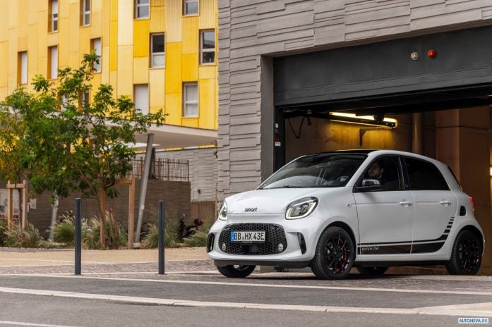 2020 Smart ForFour EQ Edition One - фотография 9 из 40