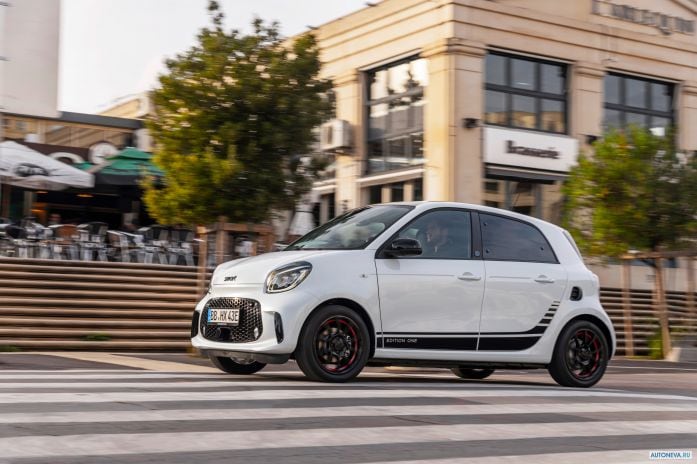 2020 Smart ForFour EQ Edition One - фотография 17 из 40 2020 Smart ForFour EQ Edition One - фотография 17 из 40