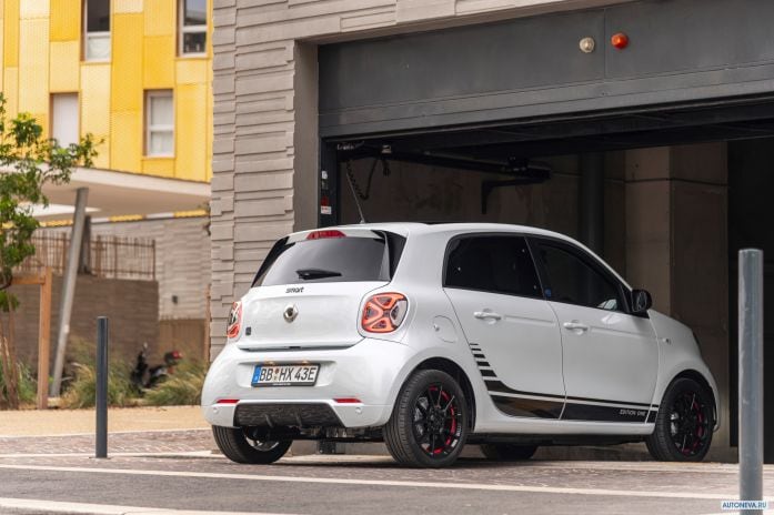 2020 Smart ForFour EQ Edition One - фотография 27 из 40 2020 Smart ForFour EQ Edition One - фотография 27 из 40
