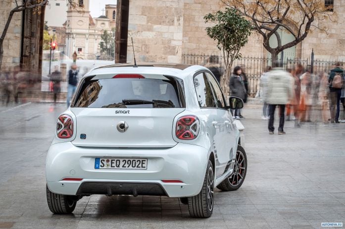 2020 Smart ForFour EQ Edition One - фотография 32 из 40 2020 Smart ForFour EQ Edition One - фотография 32 из 40