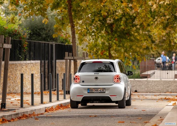2020 Smart ForFour EQ Edition One - фотография 33 из 40 2020 Smart ForFour EQ Edition One - фотография 33 из 40