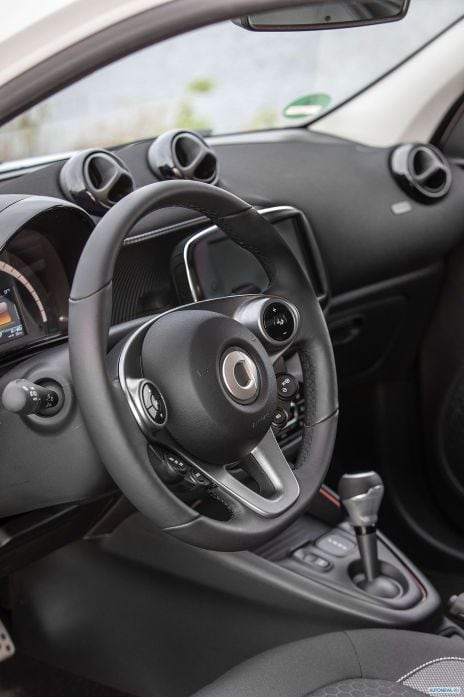 2020 Smart ForFour EQ Edition One - фотография 38 из 40 2020 Smart ForFour EQ Edition One - фотография 38 из 40