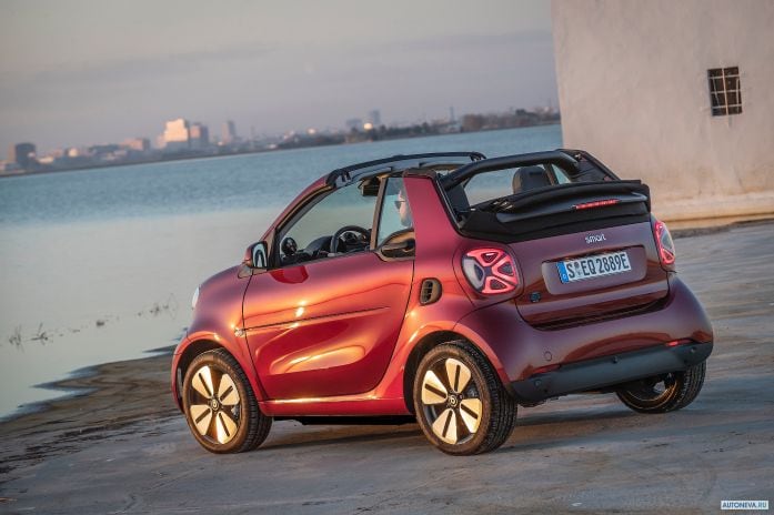 2020 Smart ForTwo Cabrio EQ Prime - фотография 33 из 40 2020 Smart ForTwo Cabrio EQ Prime - фотография 33 из 40