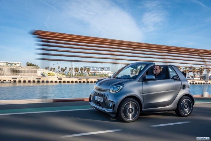 2020 Smart ForTwo Cabrio EQ Pulse - фотография 9 из 29