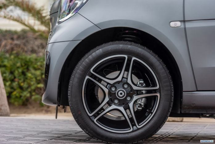 2020 Smart ForTwo Cabrio EQ Pulse - фотография 27 из 29 2020 Smart ForTwo Cabrio EQ Pulse - фотография 27 из 29