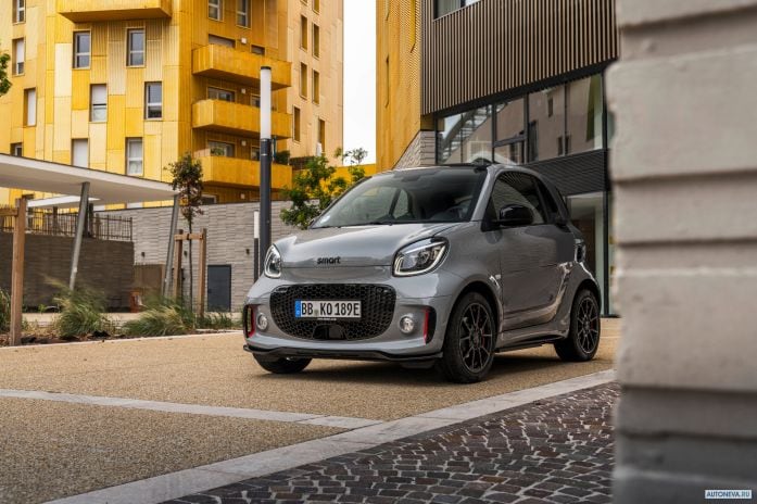 2020 Smart ForTwo Coupe EQ Edition One - фотография 9 из 25 2020 Smart ForTwo Coupe EQ Edition One - фотография 9 из 25