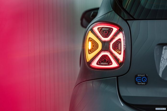 2020 Smart ForTwo Coupe EQ Edition One - фотография 23 из 25 2020 Smart ForTwo Coupe EQ Edition One - фотография 23 из 25
