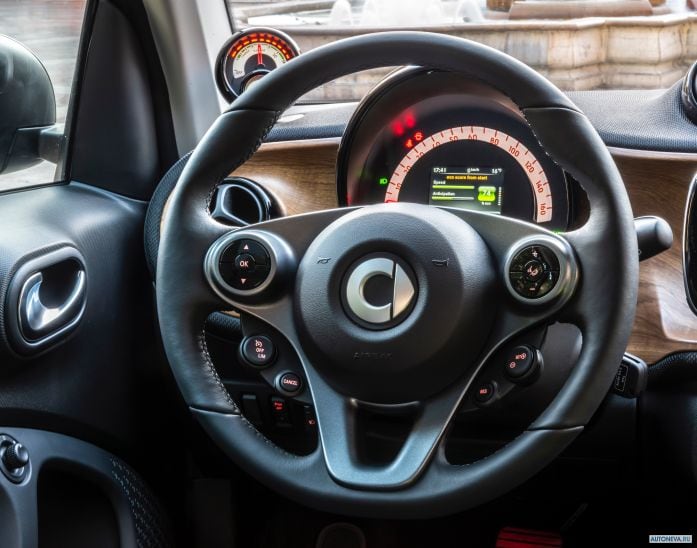 2020 Smart ForTwo Coupe EQ Prime - фотография 15 из 27 2020 Smart ForTwo Coupe EQ Prime - фотография 15 из 27