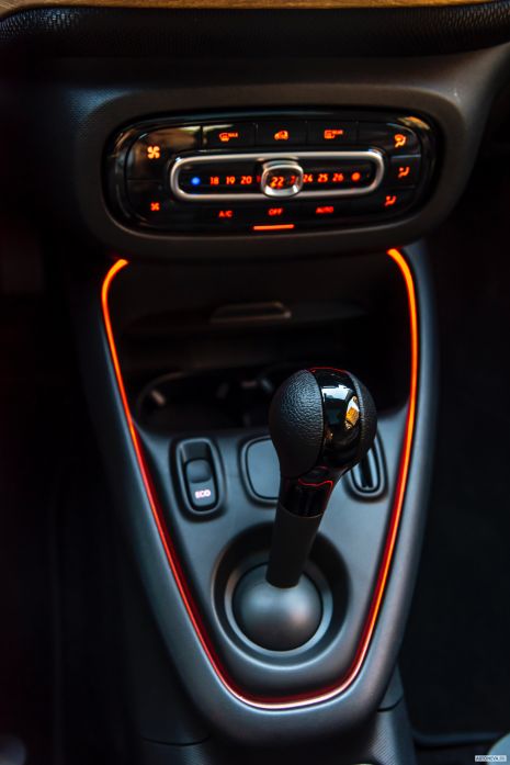 2020 Smart ForTwo Coupe EQ Prime - фотография 20 из 27 2020 Smart ForTwo Coupe EQ Prime - фотография 20 из 27
