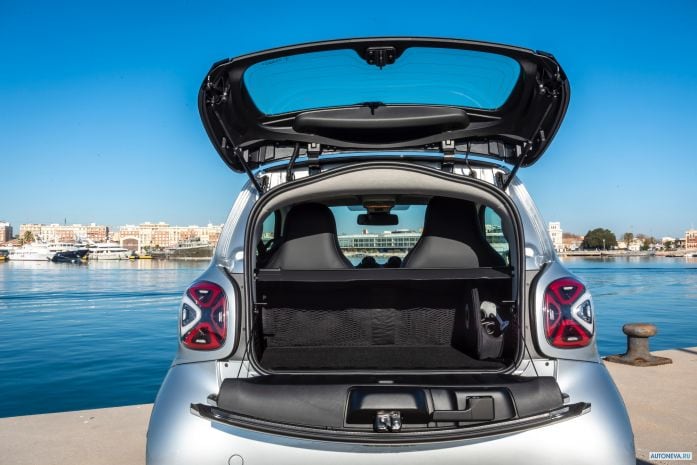 2020 Smart ForTwo Coupe EQ Prime - фотография 22 из 27 2020 Smart ForTwo Coupe EQ Prime - фотография 22 из 27