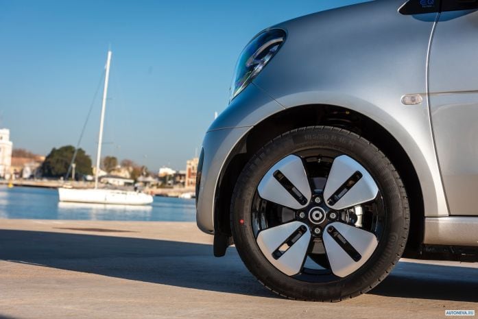 2020 Smart ForTwo Coupe EQ Prime - фотография 24 из 27 2020 Smart ForTwo Coupe EQ Prime - фотография 24 из 27