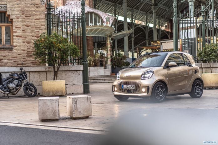 2020 Smart ForTwo Coupe EQ Pulse - фотография 11 из 39