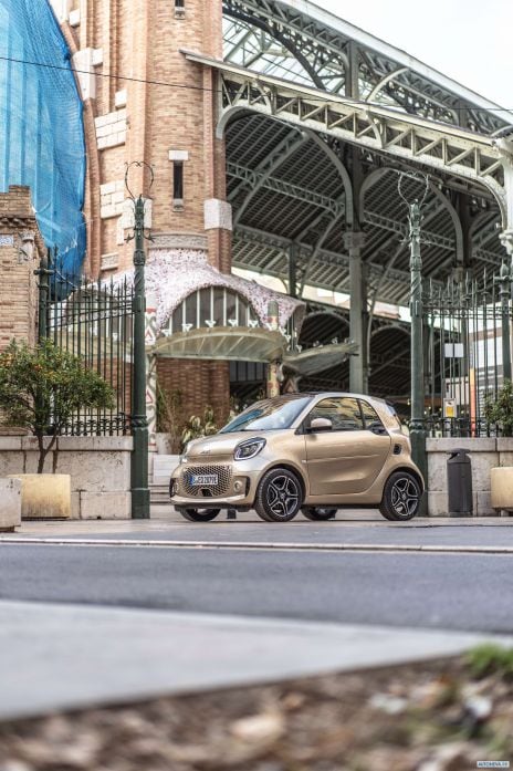 2020 Smart ForTwo Coupe EQ Pulse - фотография 28 из 39 2020 Smart ForTwo Coupe EQ Pulse - фотография 28 из 39