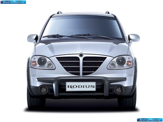 2004 SsangYong Rodius - фотография 13 из 20