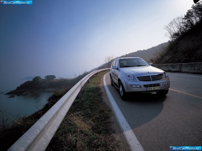 2005 SsangYong Rexton - фотография 2 из 27