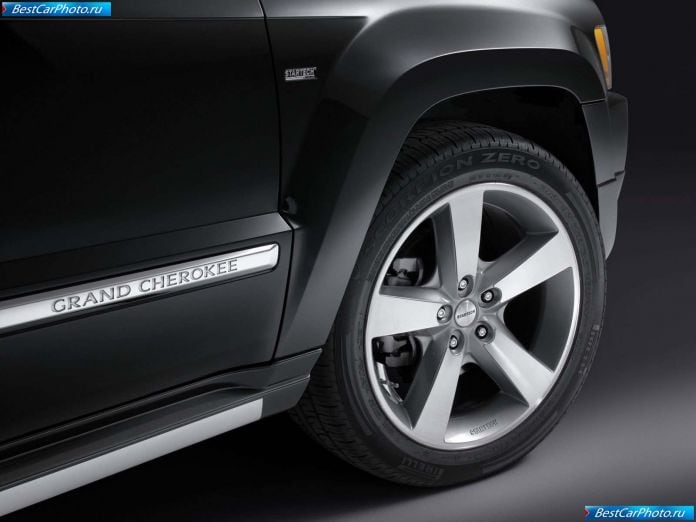 2005 Startech Jeep Grand Cherokee - фотография 4 из 5